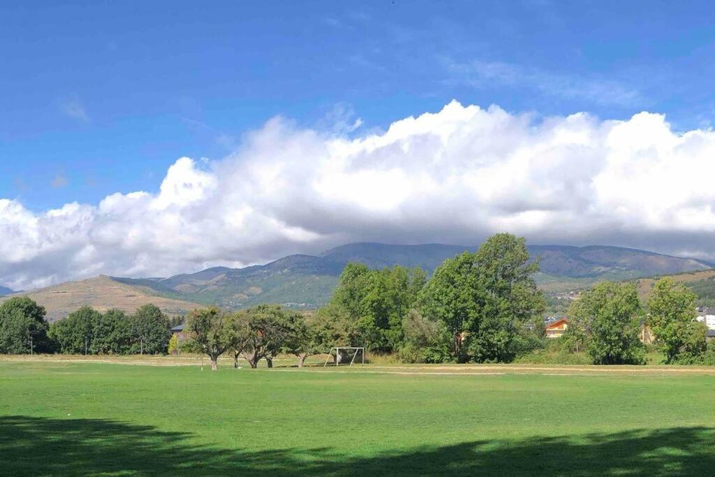 דירות La Cabanita De Llivia, Cerdanya, Puigcerda מראה חיצוני תמונה